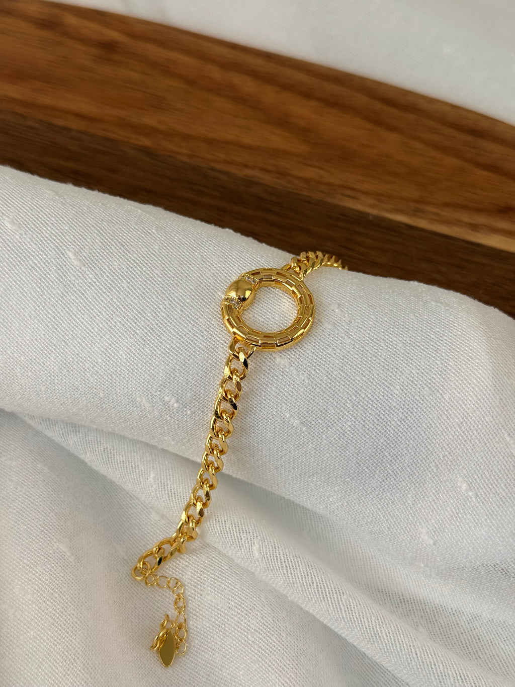 اسوارة مطلية ذهب✨
